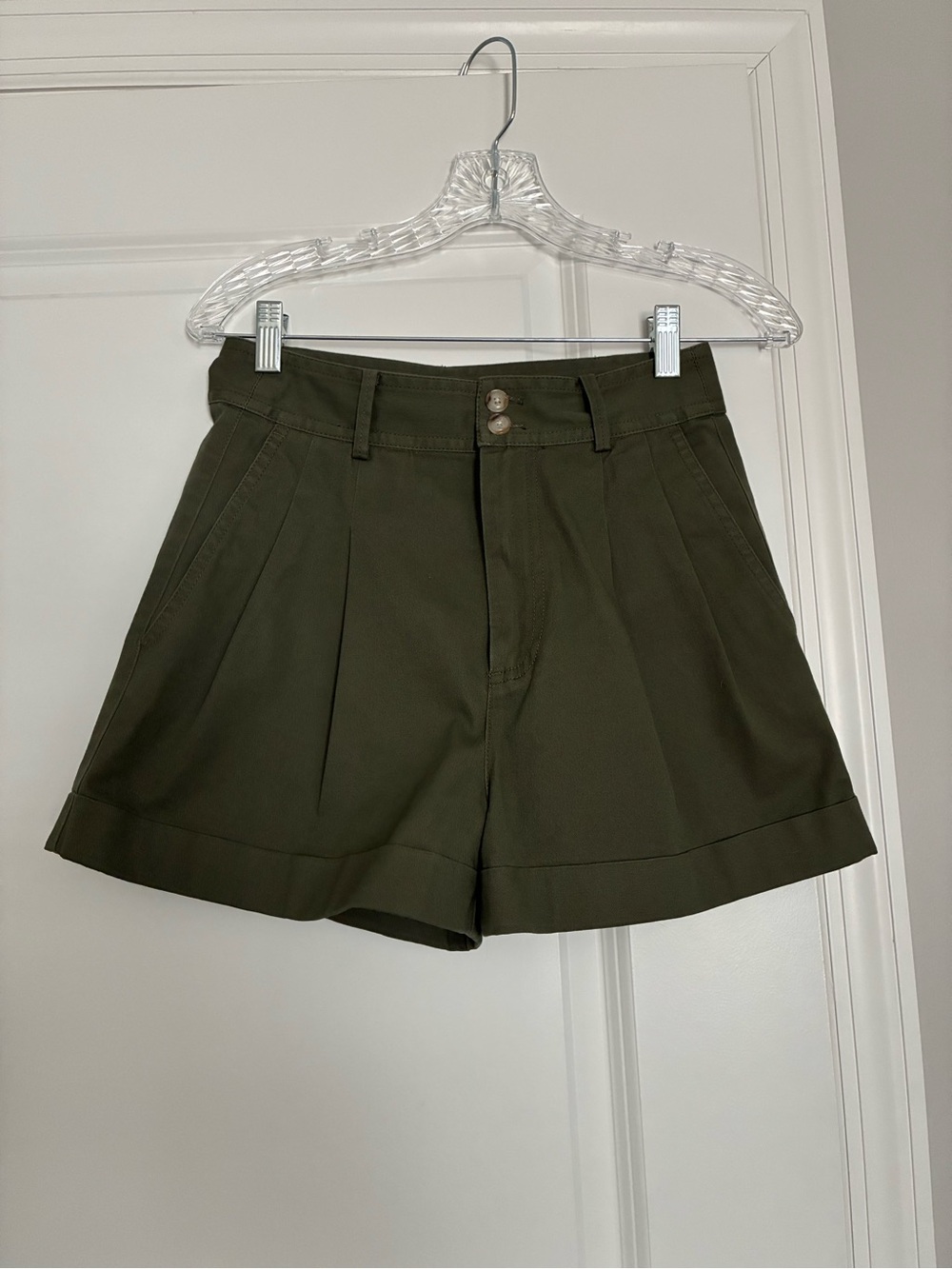 Madewell Pleated Army Green Shorts